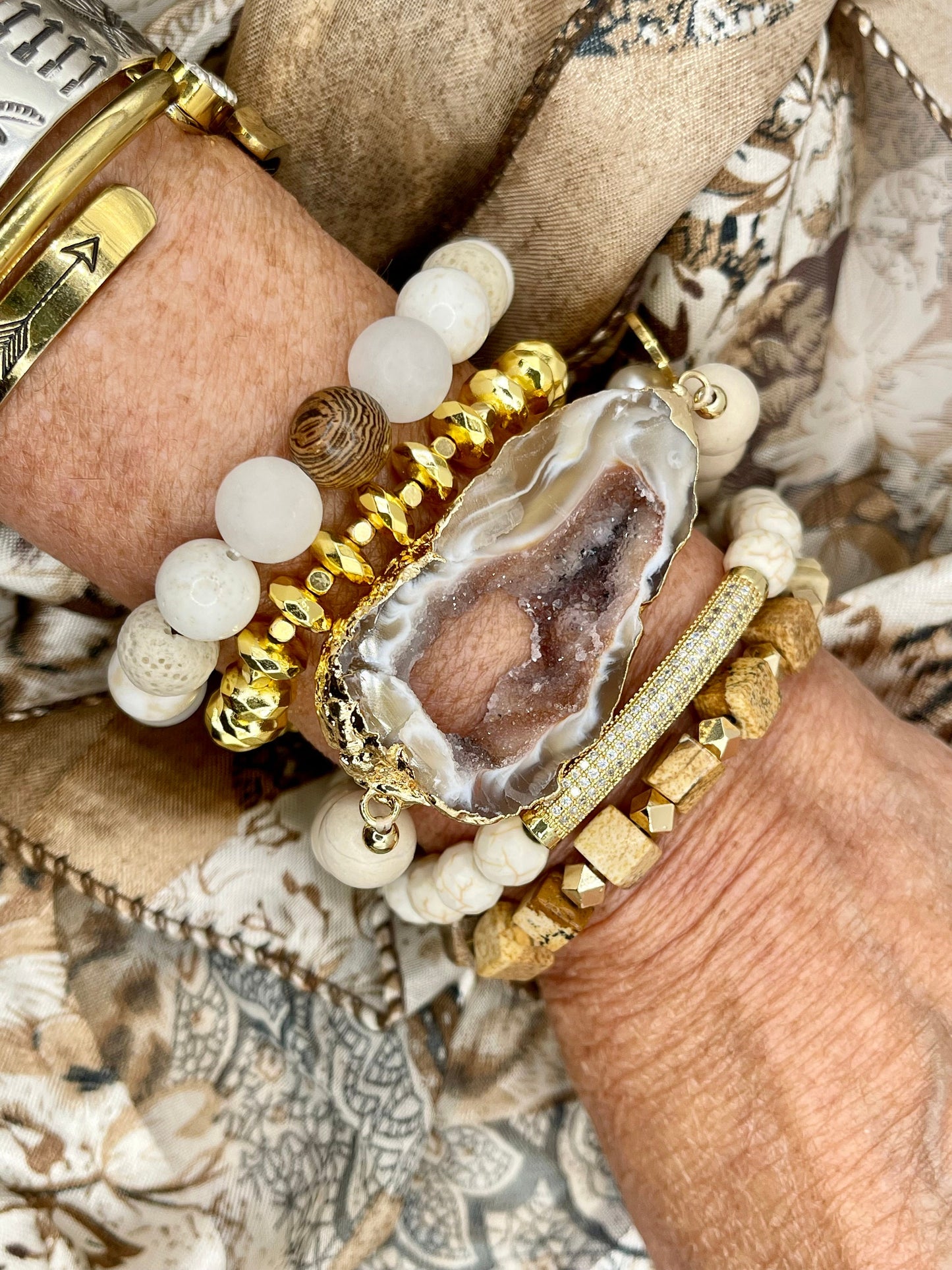 Agate slice stack/cream howlite with cz bar-bead bracelet set/gorgeous